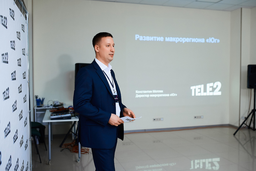Пресс-конференция Tele2: реставрация call-центра, текущие новинки_АМК ЧЁТКО